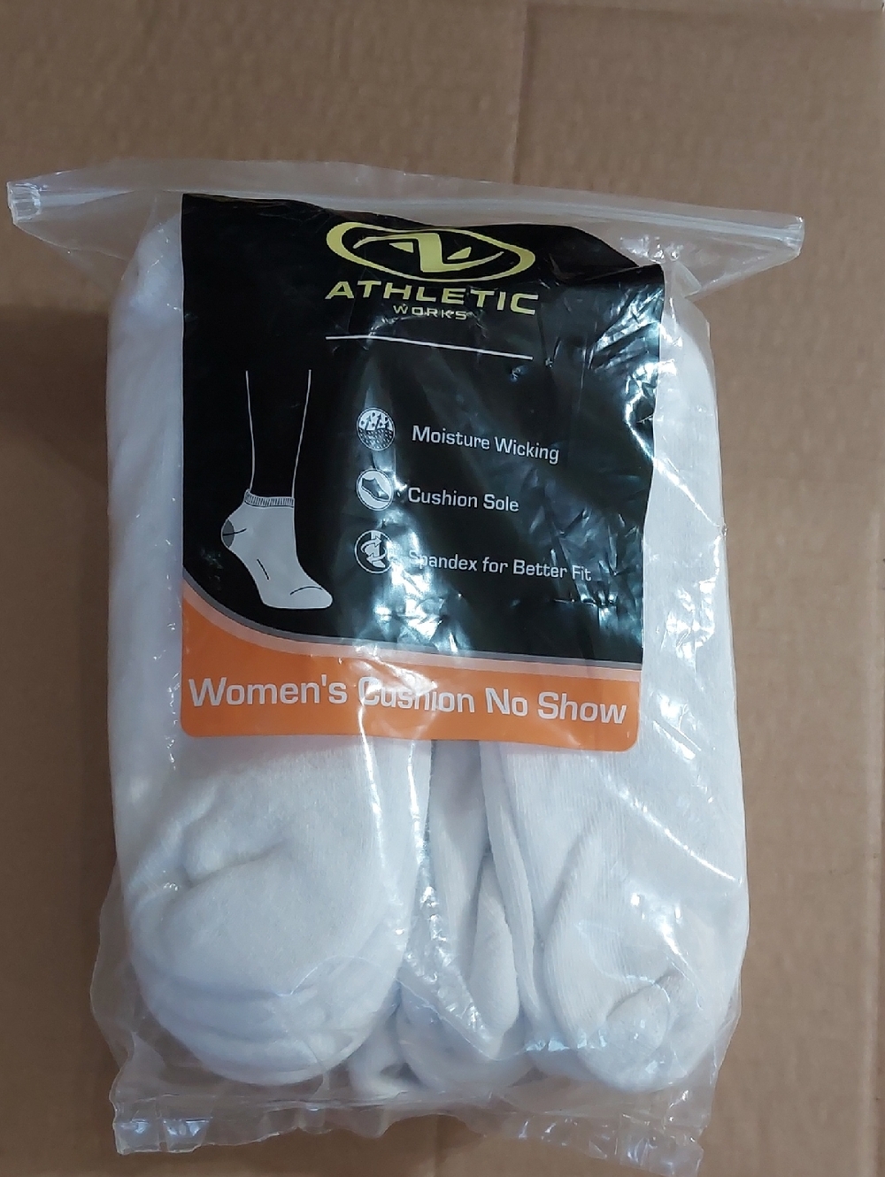 Athletic Works Women's Cushion No Show Socks - White